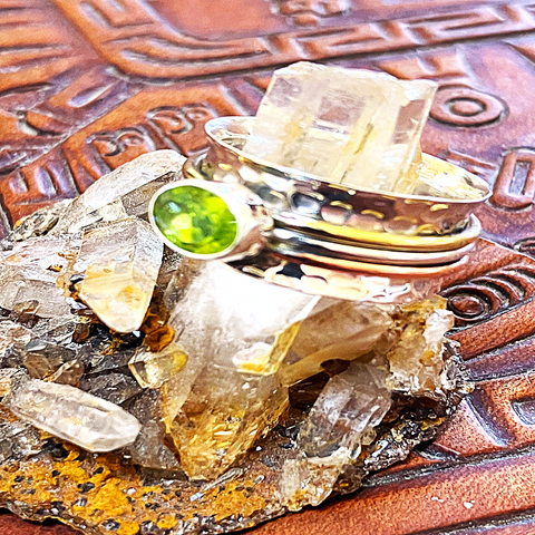 Peridot with Copper Spin Ring