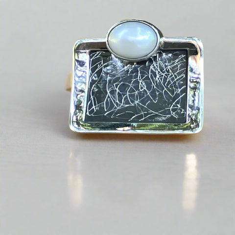 Pearl Oxidized Square Cut Ring