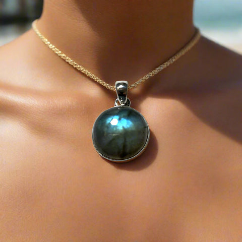 Labradorite Small Oval Necklace